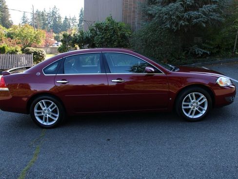Used 2008 Chevrolet Impala LTZ image 12