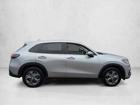 Certified 2026 Honda HR-V LX image 4