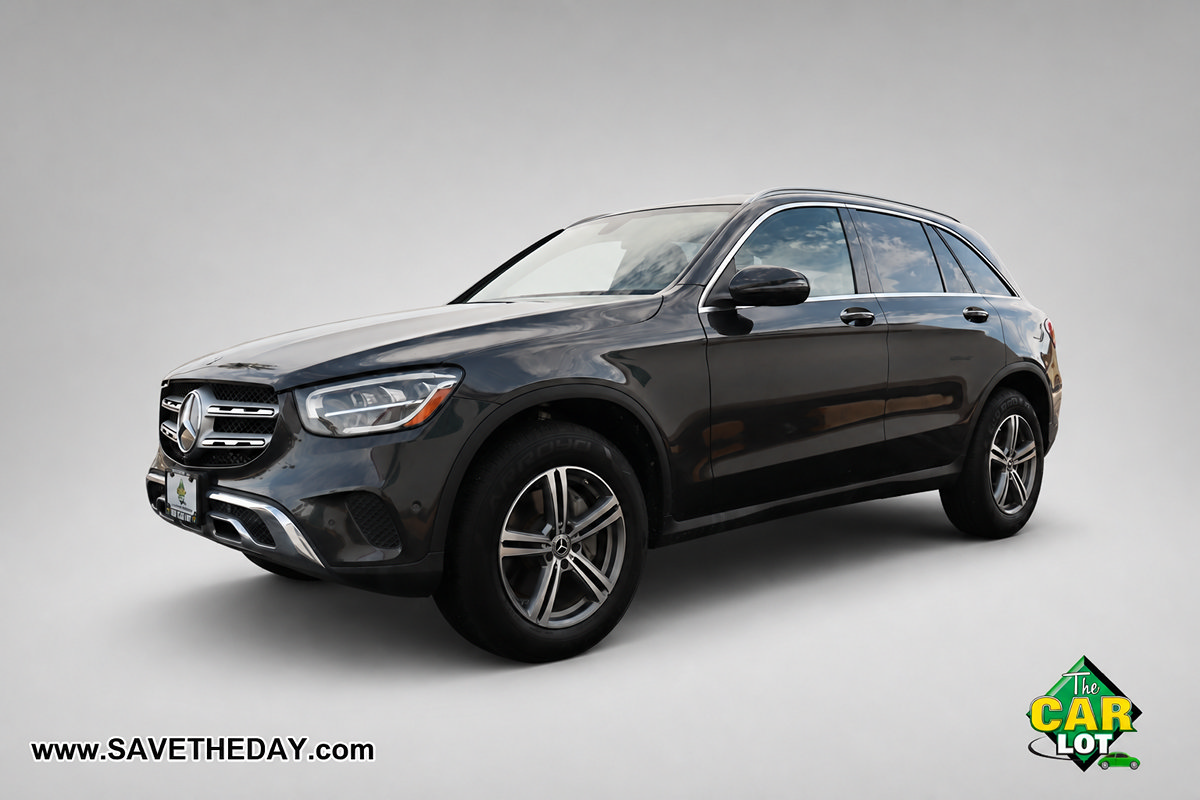 Used 2021 Mercedes-Benz GLC 300 w/ Premium Package image 4