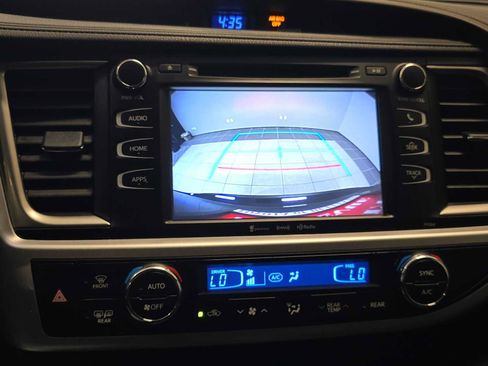 Used 2016 Toyota Highlander Plus AWD/4WD image 13