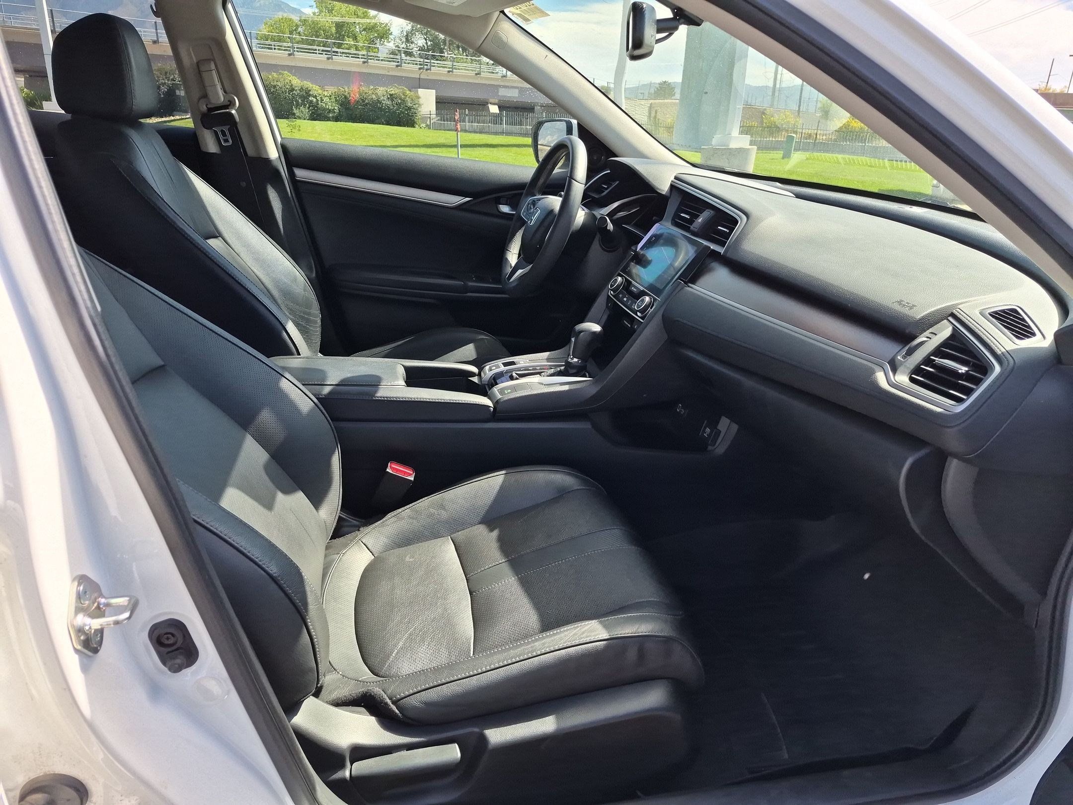 Used 2017 Honda Civic EX-L image 28
