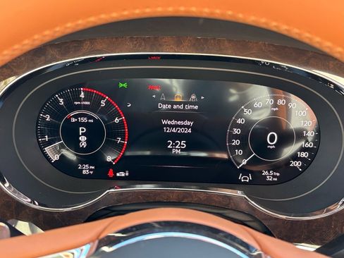 New 2025 Bentley Bentayga Mulliner image 56