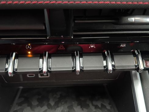 Used 2023 Chevrolet Colorado Z71 w/ Z71 Convenience Package 2 image 26