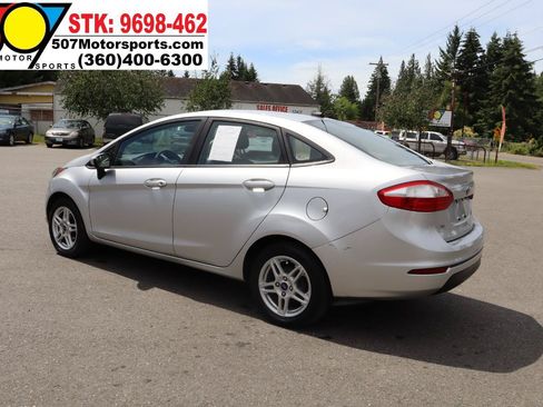 Used 2019 Ford Fiesta SE FWD image 5