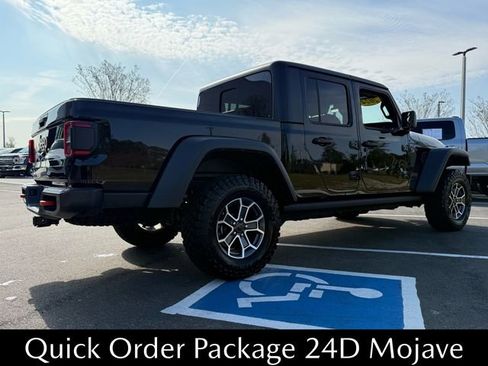 Used 2024 Jeep Gladiator Mojave w/ Safety Group image 13
