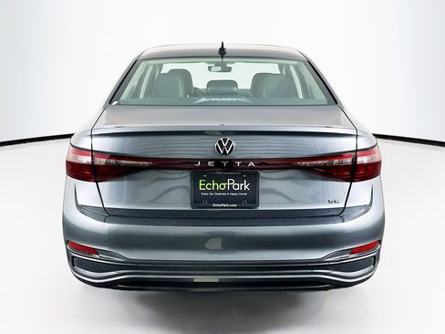 Used 2026 Volkswagen Jetta SE FWD image 7