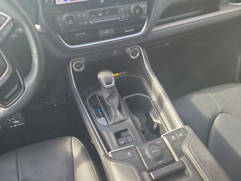 Certified 2025 Toyota Grand Highlander AWD Hybrid image 22