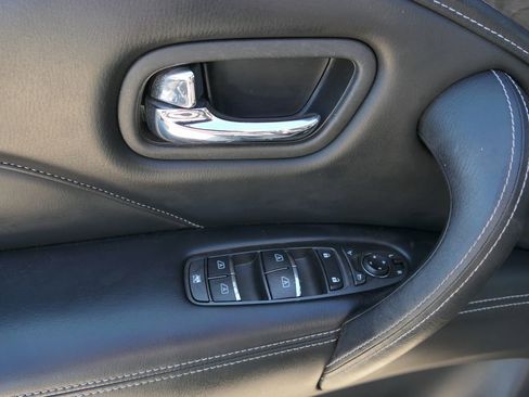 Used 2022 INFINITI QX80 Luxe image 11