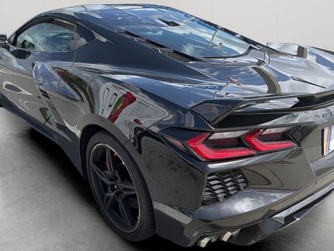 Used 2021 Chevrolet Corvette Stingray Premium Cpe w/ Z51 Performance Package image 13