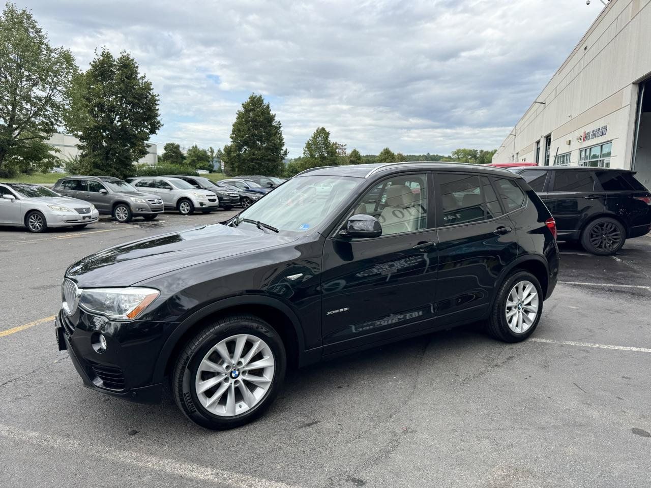 Used 2017 BMW X3 xDrive28i AWD/4WD image 10
