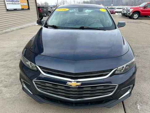 Used 2016 Chevrolet Malibu LT image 2
