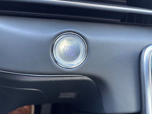 Used 2025 Genesis GV80 2.5T Advanced image 30