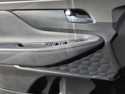 Used 2020 Hyundai Santa Fe SEL image 25