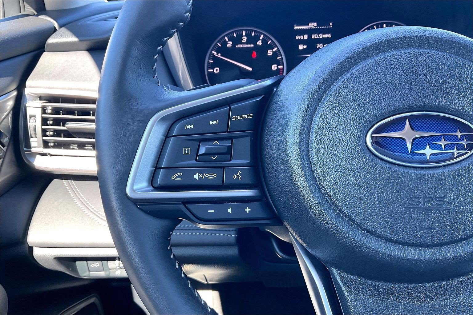 Certified 2025 Subaru Outback Touring AWD/4WD image 24