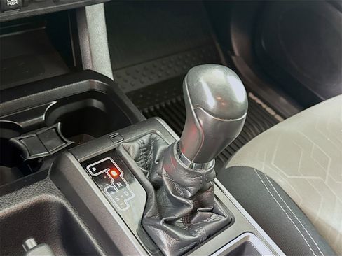 Used 2021 Toyota Tacoma TRD Off-Road image 14