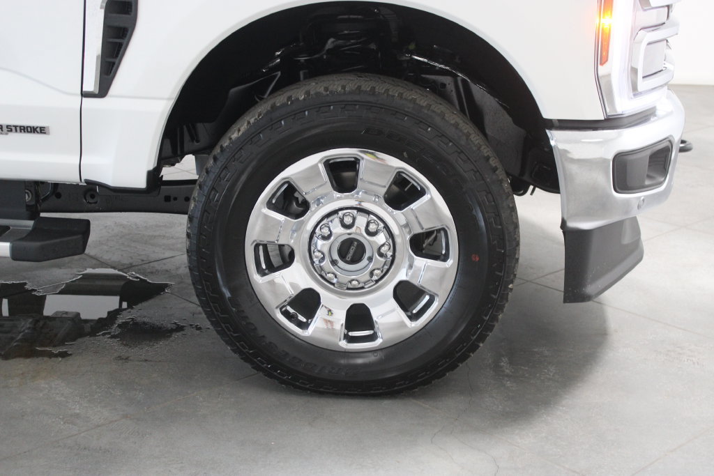 New 2026 Ford F350 Lariat w/ Lariat Premium Package AWD/4WD image 11