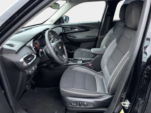 Used 2023 Chevrolet TrailBlazer LT FWD image 12