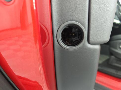 Used 2023 Rivian R1S Adventure image 32