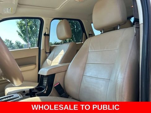 Used 2011 Ford Escape Limited w/ 302A Rapid Spec Order Code FWD image 11