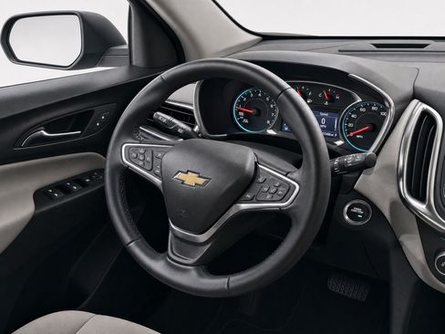Used 2024 Chevrolet Equinox LT AWD/4WD image 17