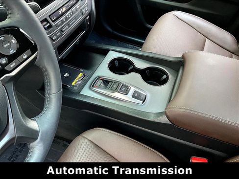 Used 2025 Honda Passport EX-L image 17