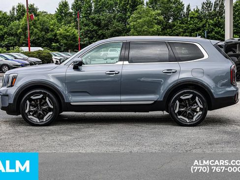 Used 2023 Kia Telluride EX w/ EX Captain's Chair Package AWD/4WD image 9
