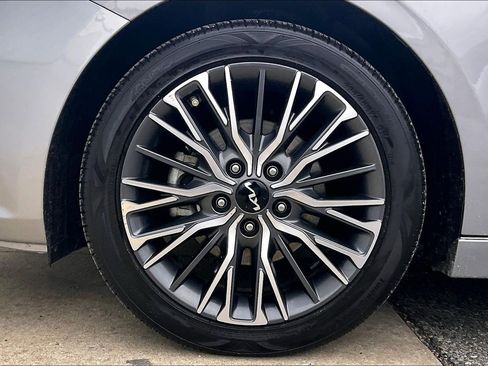 Used 2023 Kia Forte GT-Line w/ GT-Line Premium Package image 11