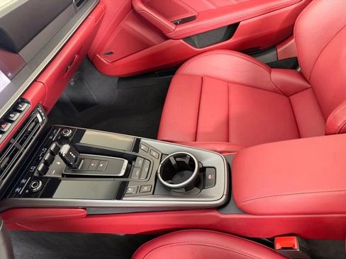 Used 2024 Porsche 911 Carrera RWD image 24