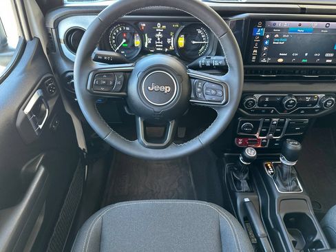 Used 2025 Jeep Wrangler Unlimited Sport S 4xe AWD/4WD image 14