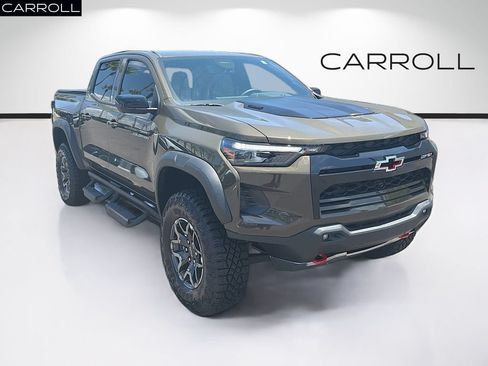 Used 2025 Chevrolet Colorado ZR2 w/ Technology Package AWD/4WD image 1