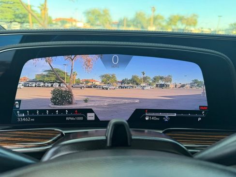 Used 2023 Cadillac Escalade Premium Luxury image 34