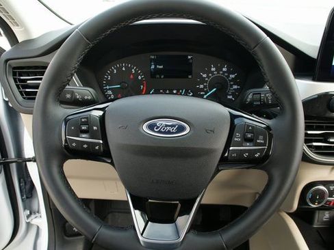 Used 2022 Ford Escape SEL image 21