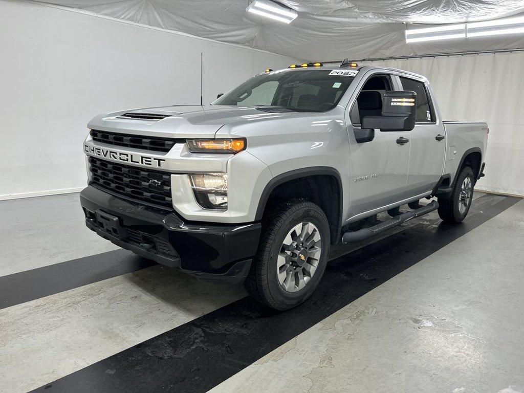 Used 2022 Chevrolet Silverado 2500 Custom w/ Custom Value Package AWD/4WD image 5