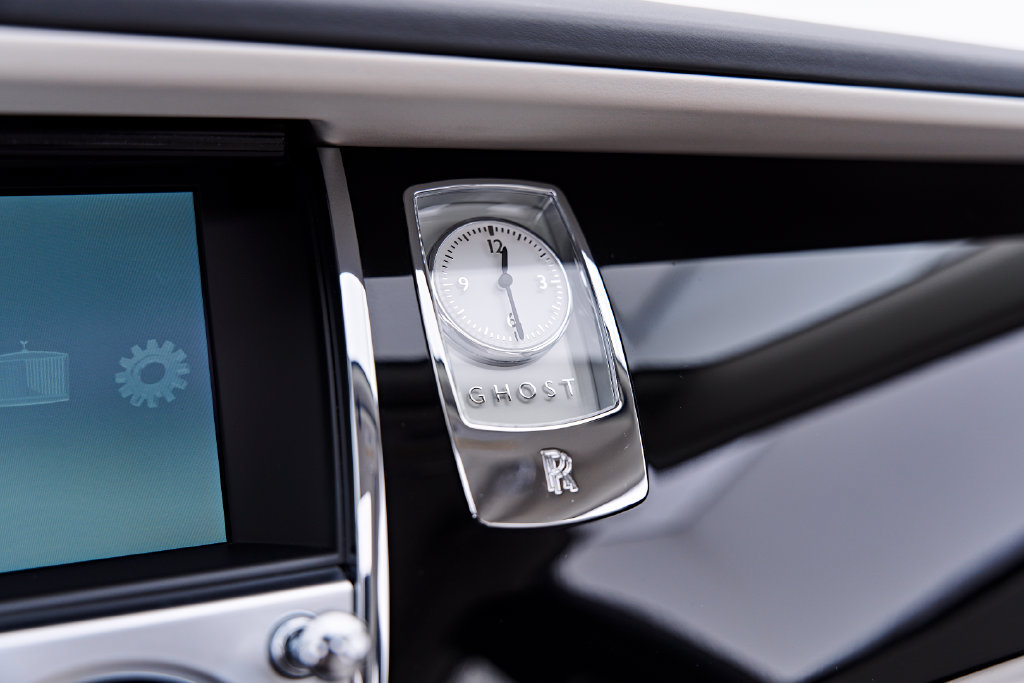 Used 2016 Rolls-Royce Ghost RWD image 90