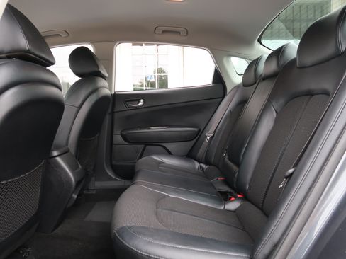 Used 2020 Kia Optima S FWD image 32