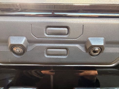 Used 2023 GMC Sierra 2500 Denali image 7