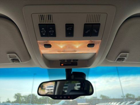 Used 2007 Cadillac Escalade AWD w/ Information Package image 18