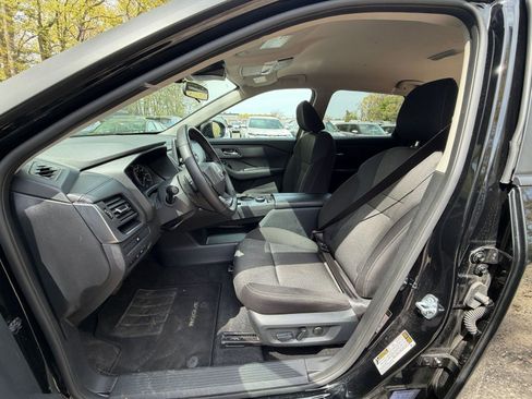 Used 2025 Nissan Rogue SV AWD/4WD image 29
