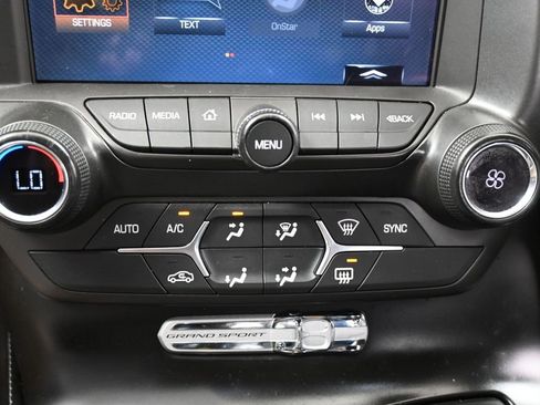 Used 2019 Chevrolet Corvette Grand Sport w/ Carbon Flash Badge Package image 19