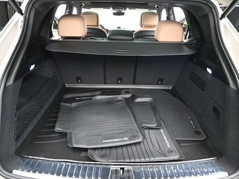 Used 2025 Porsche Cayenne AWD/4WD image 22