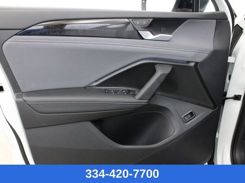 New 2026 Volkswagen Tiguan SE R-Line image 15