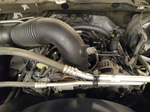 Used 2021 RAM 1500 Classic SLT RWD image 30