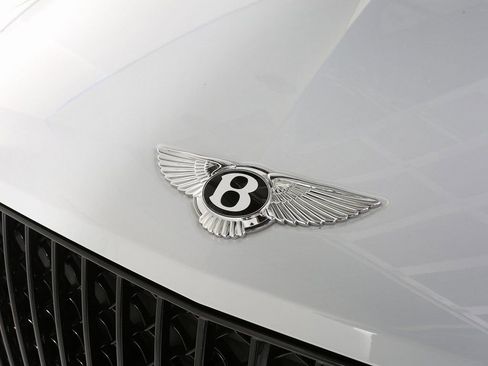 Certified 2023 Bentley Bentayga Extended Wheelbase AWD/4WD image 8