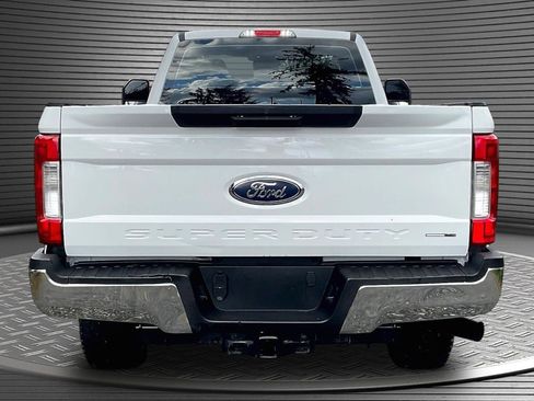Used 2017 Ford F250 XL w/ Power Equipment Group AWD/4WD image 5