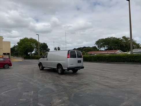 Used 2024 Chevrolet Express 2500 w/ Driver Convenience Package image 4