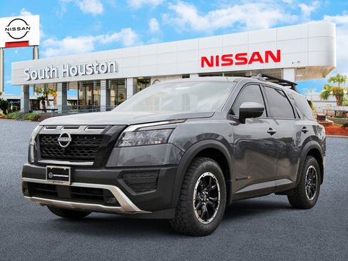New 2025 Nissan Pathfinder Rock Creek image 2