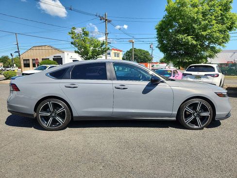 Used 2023 Honda Accord Sport image 7