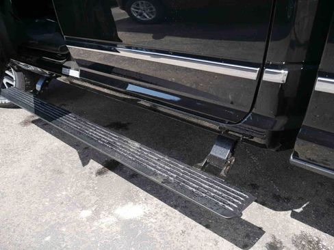 New 2025 RAM 3500 Limited AWD/4WD image 23