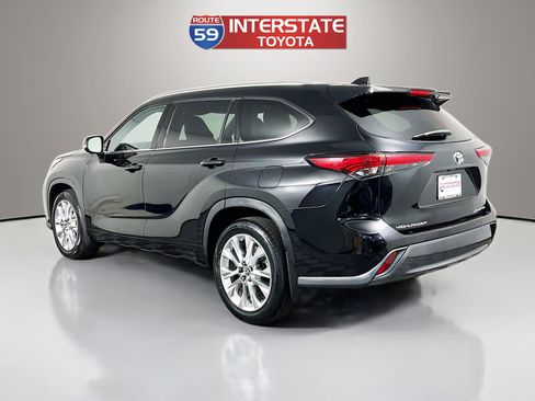 Used 2023 Toyota Highlander Limited image 5