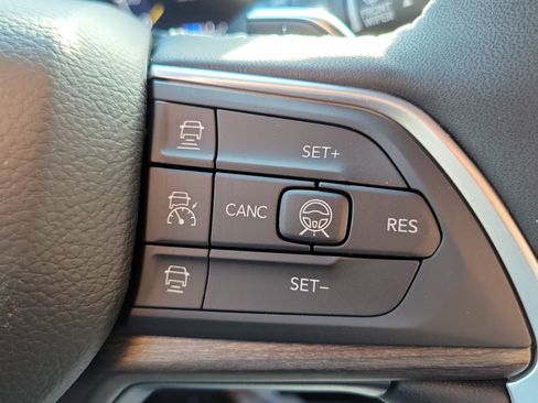 New 2026 Jeep Grand Cherokee Limited Reserve AWD/4WD image 15